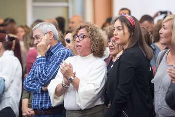 El Cabildo homenajea a varios teldenses en su brindis navideño (Foto TA)